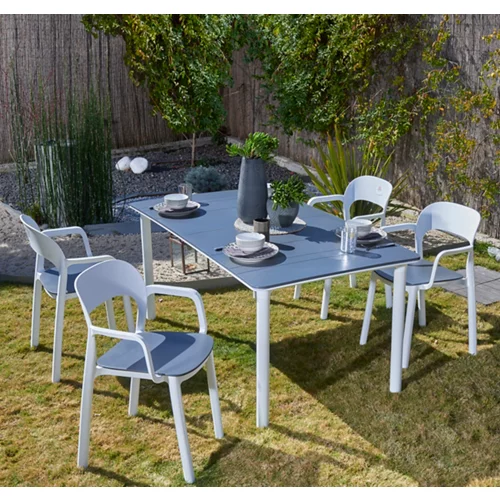 Conjunto de muebles de exterior de resina Noa para 4 personas